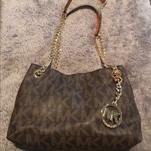 Original Michael kors purse size small/ medium